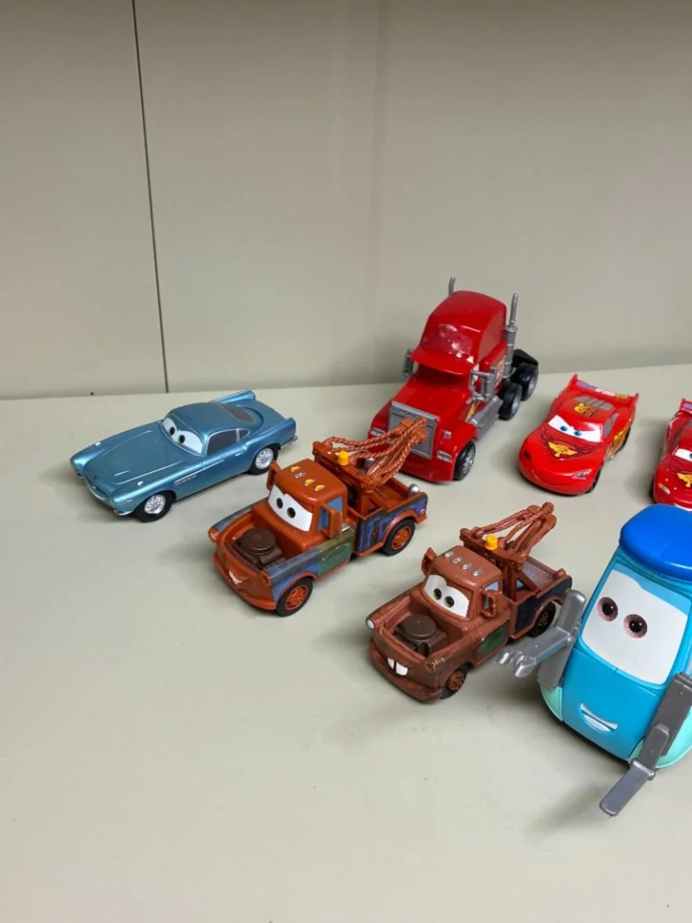 Disney Pixar Cars PLASTIC Lot Lightning McQueen Mack Truck Mater